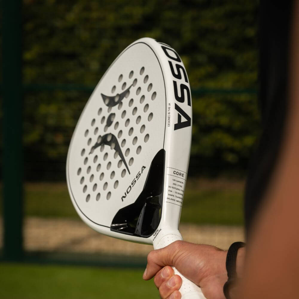 Raquete Padel Branca Nossa Core Action Shot
